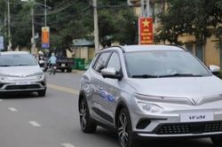 Tỷ phú Phạm Nhật Vượng chi 3.000 tỷ đồng mở công ty cho thuê xe điện