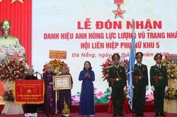 Hội Liên hiệp Phụ nữ Khu 5 đón nhận danh hiệu Anh hùng LLVTND