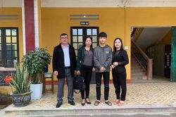 Học sinh ở Yên Bái nhặt được 18 triệu đồng đem trả cho người đánh rơi