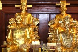 Chiêm ngưỡng điện thờ có tượng dát vàng, có một không hai ở Hà Tĩnh