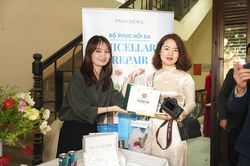 Tập đoàn Y dược sâm Ngọc Linh Việt Nam chúc mừng Báo Phụ nữ Việt Nam nhân 75 năm ngày truyền thống