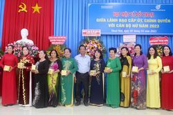 Họp mặt và đối thoại giữa lãnh đạo cấp ủy Đảng, chính quyền Thoại Sơn với cán bộ nữ
