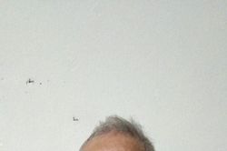 Có một trận cười