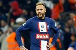 Neymar làm PSG suy yếu hơn