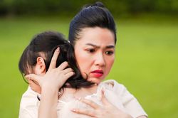Lê Khánh, Hoàng Oanh bày tỏ sự đồng cảm khi vào vai người mẹ trong phim mới