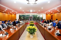 ADB tăng cường hỗ trợ khu vực tư nhân, dự án đối tác công tư tại Việt Nam
