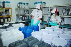 Ngày này năm xưa 9/3: Bộ Công Thương ban hành Nghị định hướng dẫn thi hành Luật Hóa chất