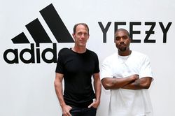 Adidas có thể bị lỗ theo năm lần đầu tiên trong hơn 3 thập kỷ