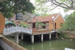 'Sững sờ' biệt phủ đá ong đẹp bậc nhất Việt Nam