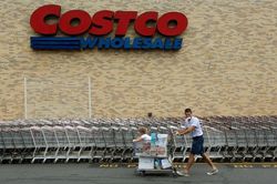Costco để lỡ ước tính doanh thu quý II của tài khóa 2023