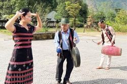 Văn hóa - Nghệ thuật Thông tin văn hóa Người gìn giữ điệu dân ca dân vũ Cơ Tu