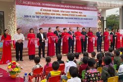 Học sinh nghèo điểm trường Nậm Chua có phòng học mới