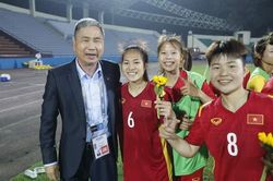 Giành vé đi tiếp tại giải châu Á, HLV U20 nữ Việt Nam cảm ơn cổ động viên