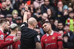 MU khốn đốn Casemiro bị treo giò 4 trận vì thẻ đỏ tai hại