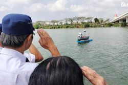 Dâng hương tưởng niệm các liệt sĩ hy sinh tại đảo Gạc Ma