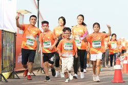 Hơn 3.500 người tham gia giải chạy Happy Run gây quỹ giúp đỡ trẻ mồ côi