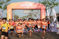 Lập kỷ lục Việt Nam về màn đồng diễn điệu nhảy hạnh phúc đông nhất