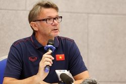 Chờ tài 'thao lược' của HLV Troussier