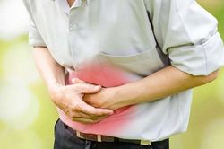 Bệnh hiếm gặp khiến nam thanh niên không thể nằm