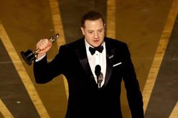 Brendan Fraser giành giải Oscar Nam diễn viên chính xuất sắc nhất
