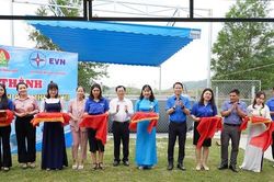 Thủy điện Sông Ba Hạ hỗ trợ bể bơi di động cho học sinh miền núi xã Suối Trai