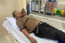 Thanh kim loại hàng chục kg rơi từ trên cao, trúng người đi đường ở Nha Trang