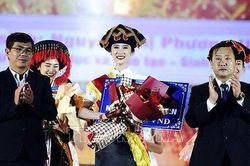 Nguyễn Thị Phương Uyên đăng quang Người đẹp Hoa Ban 2023