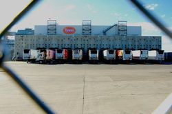 Tyson Foods sẽ đóng cửa hai nhà máy chế biến gà tại Mỹ