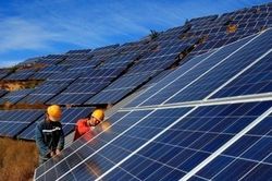 Nhà đầu tư phản ứng về giá phát điện, Bộ Công Thương nói gì?