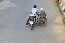 Bắt nhanh đối tượng cướp vé số của người đi xe lăn