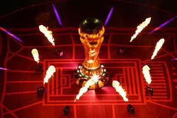 Tiền đứng sau quyết định gây sốc của FIFA về World Cup 2026