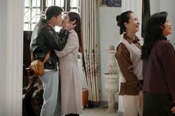 'Gia đình mình vui bất thình lình' tập 3: Hà khó chịu vì Danh và Trâm Anh hôn nhau