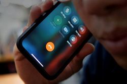 Hàng loạt người dùng nhận cuộc gọi đe dọa 'khóa thuê bao sau 2 giờ'