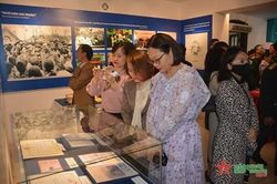 Hiểu sâu hơn về vị tướng đức độ, đa tài