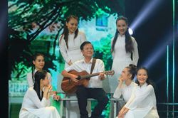 Chương trình Miền ký ức 'Tung bay tà áo trắng'