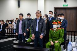 Vụ 7 cựu cán bộ BIDV hầu tòa: 'Xé rào' gây thiệt hại hàng trăm tỷ đồng