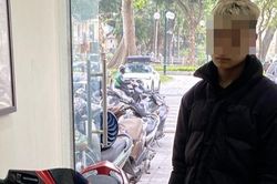 Trai làng ngông cuồng lên phố 'bốc đầu' xe máy để quay clip khoe lên mạng