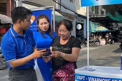 Ra mắt mô hình chợ 4.0 - Thanh toán không dùng tiền mặt tại chợ thị trấn Chợ Mới