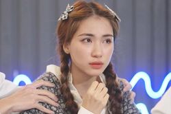 Hòa Minzy bật khóc, thừa nhận đang bị bất ổn về sức khỏe và tâm lý
