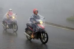 Thời tiết hôm nay (17/3): Bắc Bộ có nơi mưa to, đề phòng dông, lốc, mưa đá