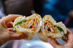 Bánh mỳ Việt Nam - 'hoa hậu' trong danh mục ẩm thực đường phố