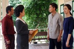Đến thăm sếp của chồng, tôi mới hiểu lý do ông xã luôn đi làm bằng xe máy