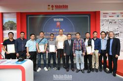 Trao giải Cuộc thi Sáng tác ảnh nhanh về Hội Báo toàn quốc 2023