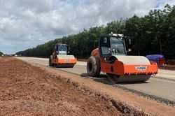 Bộ GTVT: Kiến nghị gỡ khó vật liệu cao tốc Phan Thiết-Dầu Giây