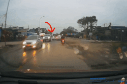 Vượt ẩu, xe máy trượt dài trên đường