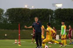 HLV Troussier siết kỷ luật, đưa ra yêu cầu nghiêm khắc với U23 Việt Nam