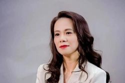 Bị dọa thêm 40 năm mới được ly hôn nhưng vợ Shark Bình đã tiết lộ thời gian 'đi thêm bước nữa'