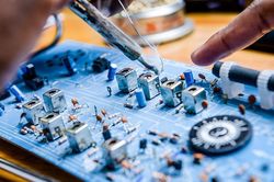 Việt Nam nhập siêu 0,49 tỷ USD trong nửa đầu tháng 3