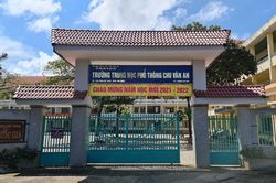 Nhiều cán bộ, giáo viên trường học dùng lời lẽ phản cảm trên facebook
