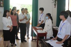 Giáo viên trường chuyên thích ứng nhanh với Chương trình mới